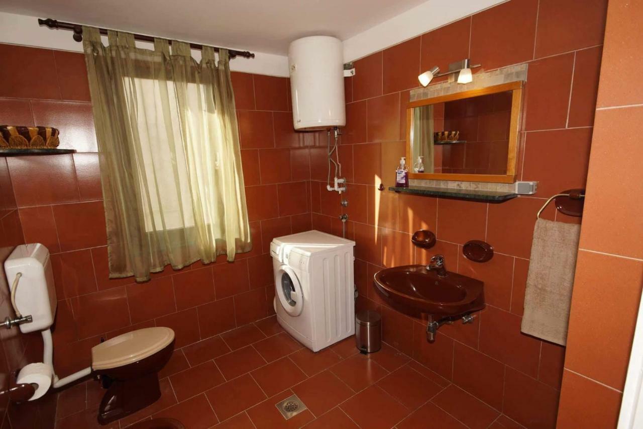 Apartman Eric Apartment Pula Exterior photo