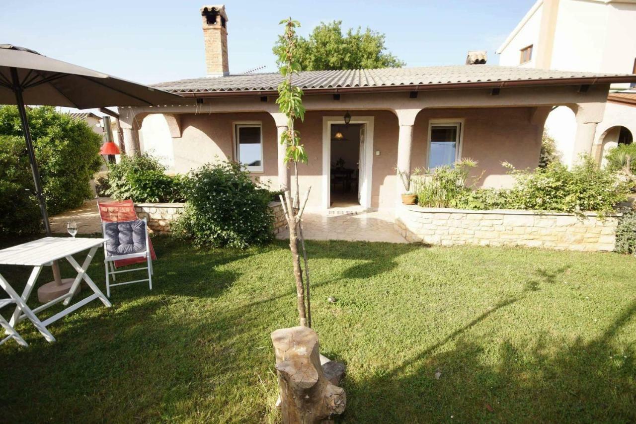 Apartman Eric Apartment Pula Exterior photo